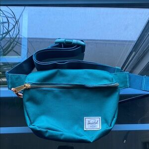 NWOT Herschel Supply Company Teal Belt Bag